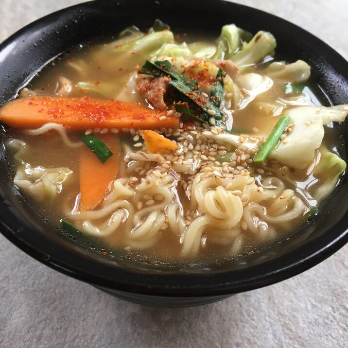 野菜たっぷりスタミナ味噌ラーメン♪